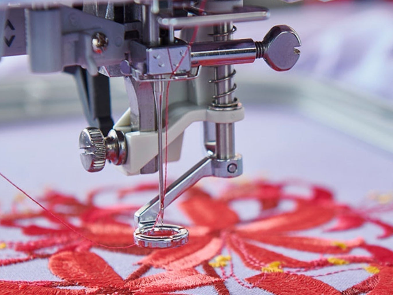 Die beste Stickmaschine 2026? Diese Modelle überzeugen wirklich - Nähmaschinen SCHWAAK