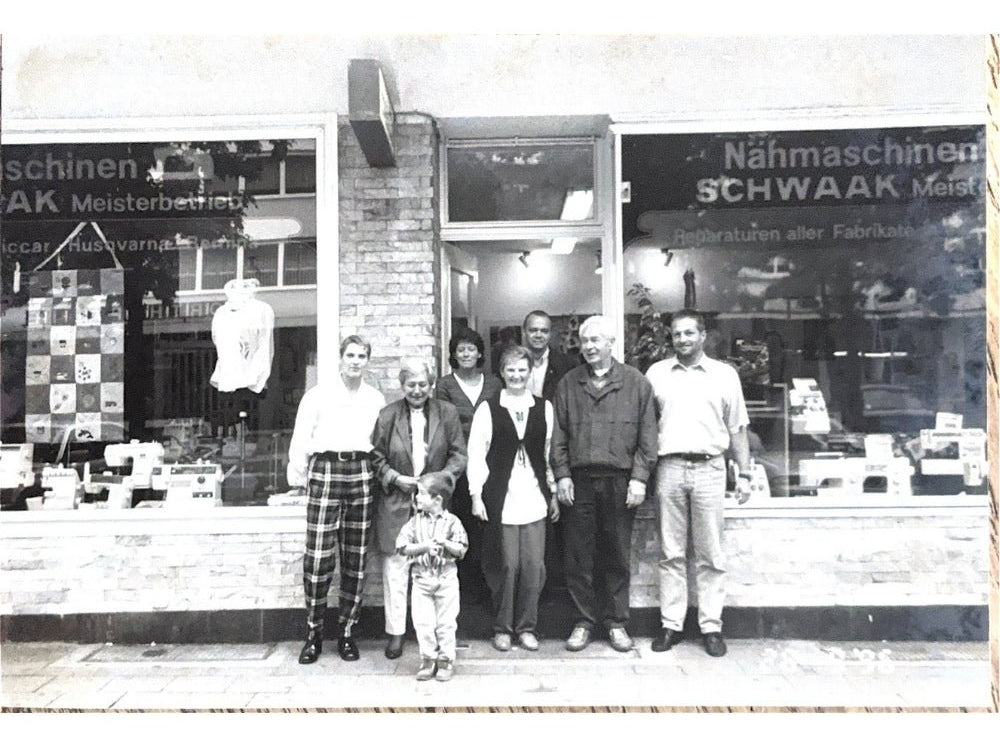 Nähmaschinen Reparatur in Dinslaken – Meisterwerkstatt für Näh-, Overlock- und Stickmaschinen seit 1946 - Nähmaschinen SCHWAAK
