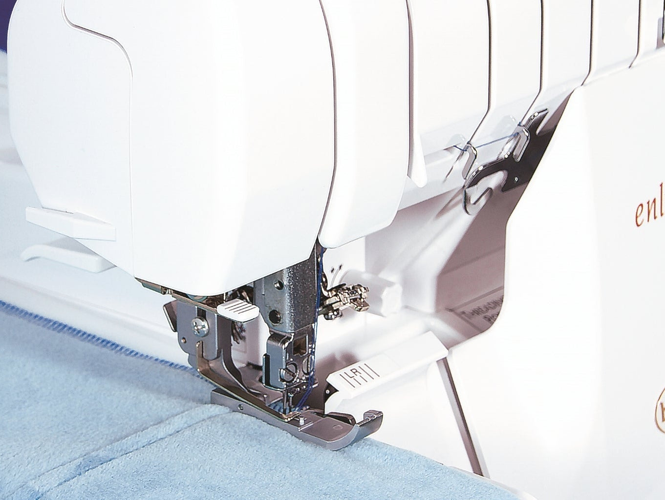 Overlock Nähmaschine kaufen 2026 – Die 3 besten Modelle im Vergleich - Nähmaschinen SCHWAAK