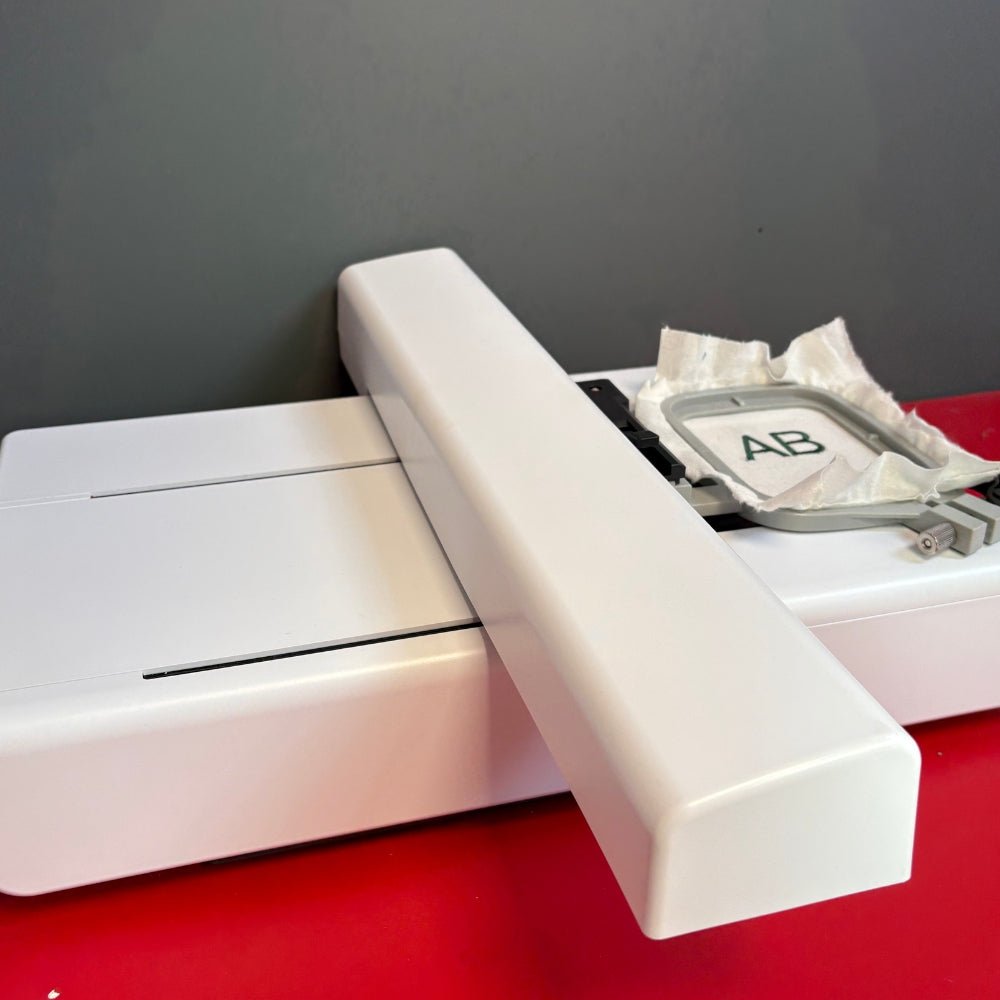 bernette b70 Deco mit Stickmodul Gebrauchtmodell - Nähmaschinen SCHWAAK