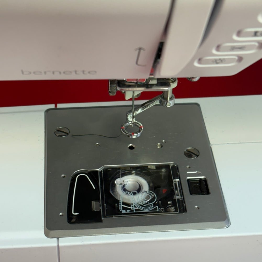 bernette b70 Deco mit Stickmodul Gebrauchtmodell - Nähmaschinen SCHWAAK