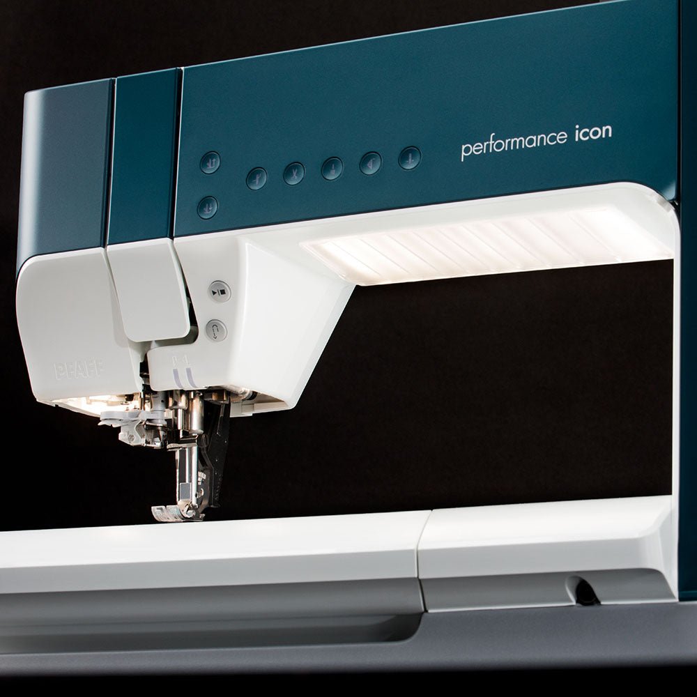 Pfaff performance icon - Nähmaschinen SCHWAAK