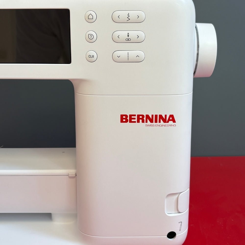 Bernina B 335 (NEU) Versandrückläufer - Nähmaschinen Schwaak GmbH