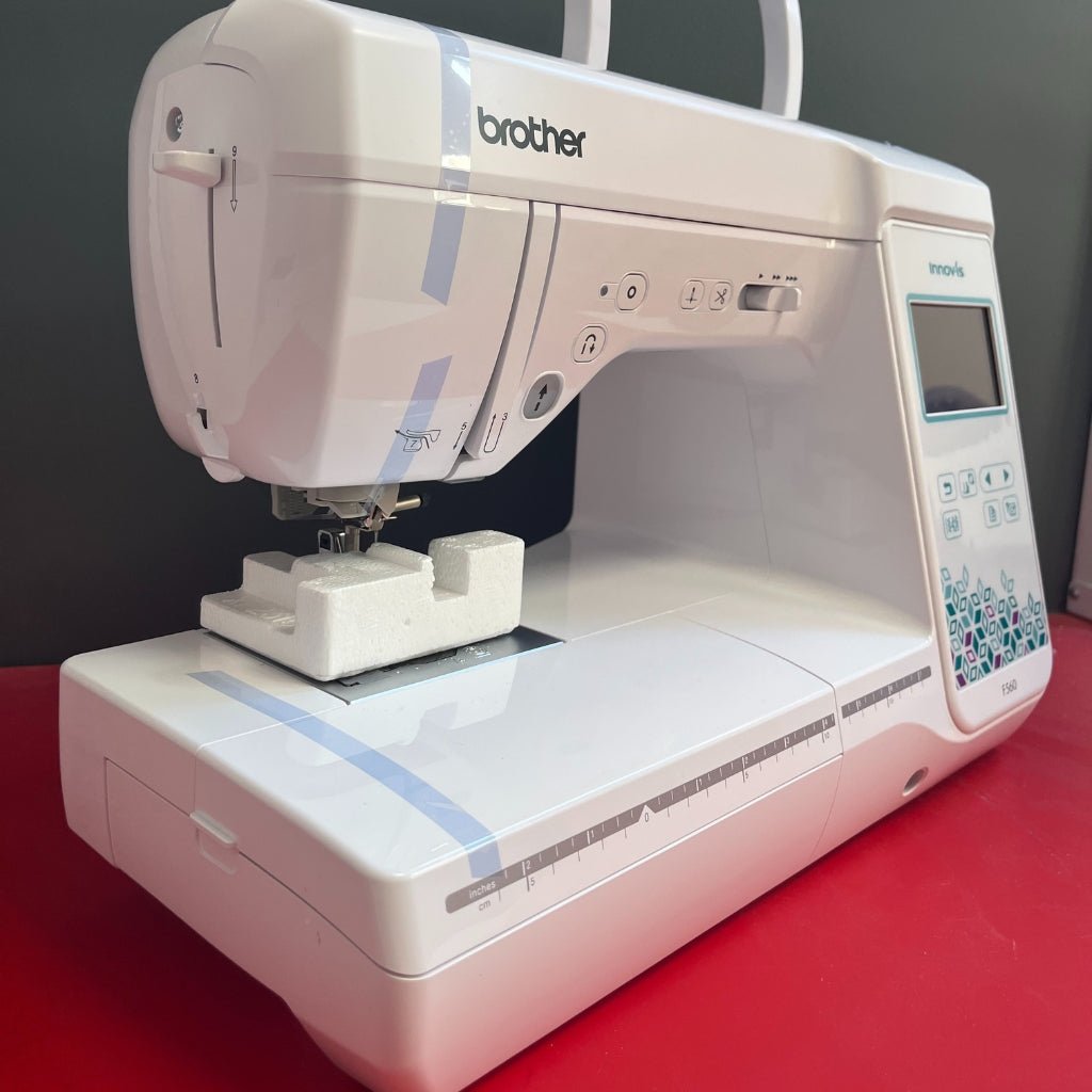 Brother Innov - is F560 Gebrauchtmodell - Nähmaschinen SCHWAAK