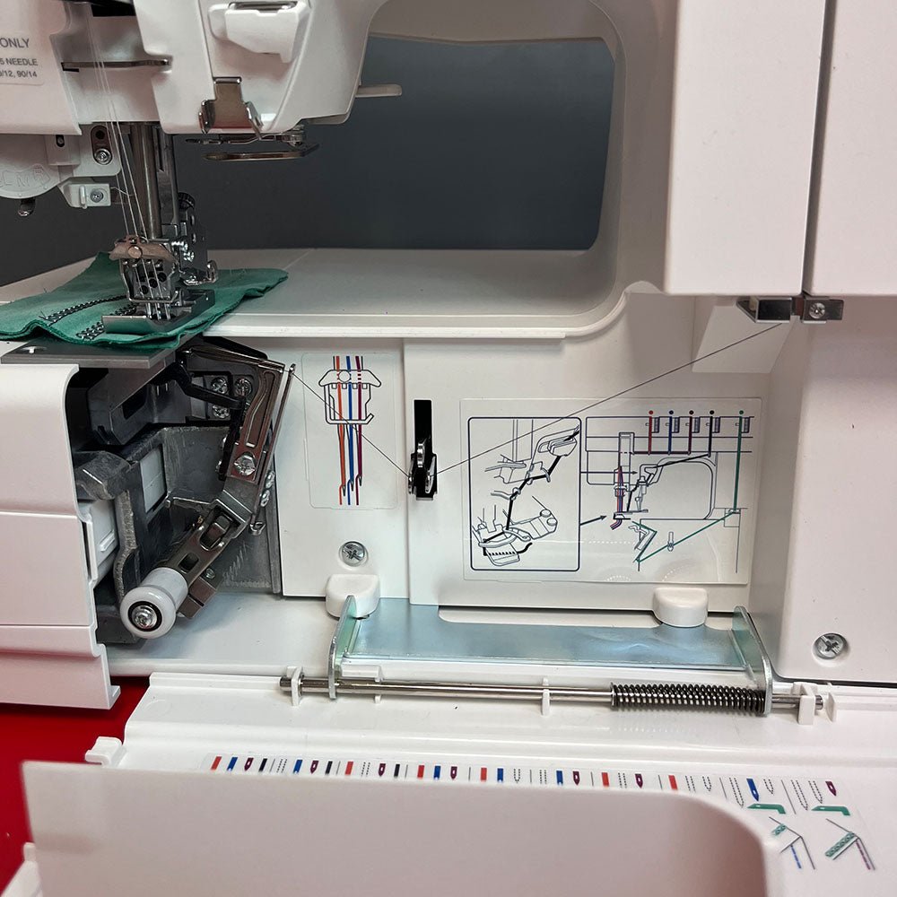 JANOME Cover Pro 3000 Professional inkl. Bonuskit Gebrauchtmodell - Nähmaschinen SCHWAAK