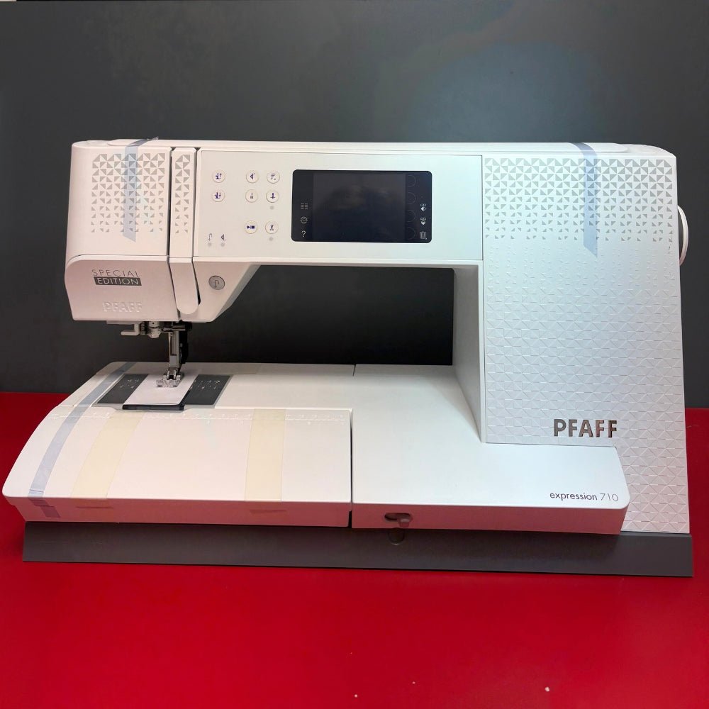 Pfaff expression 710 Special Edition Versandrückläufer - Nähmaschinen SCHWAAK