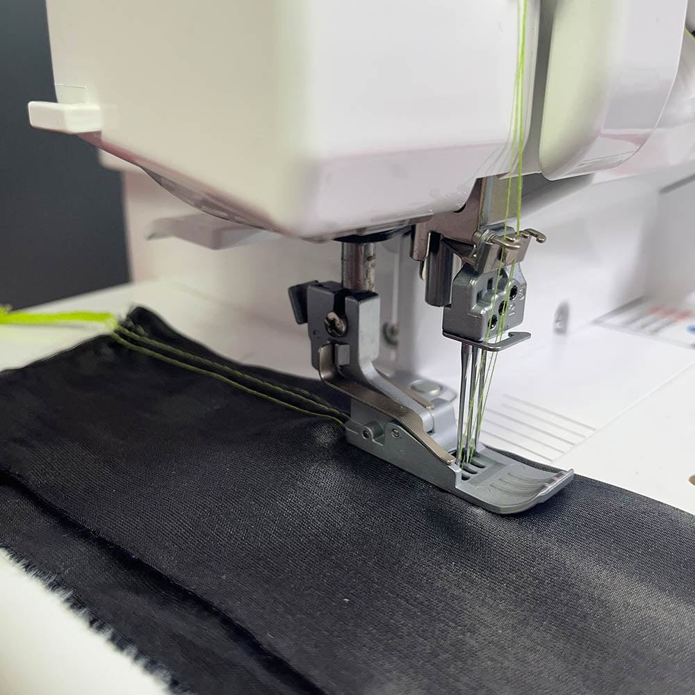 baby lock BLCS cover stich Gebrauchtmodell - Nähmaschinen SCHWAAK
