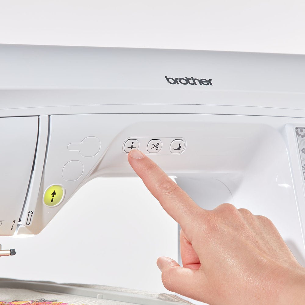 Brother Innov-is 880 E - Nähmaschinen SCHWAAK