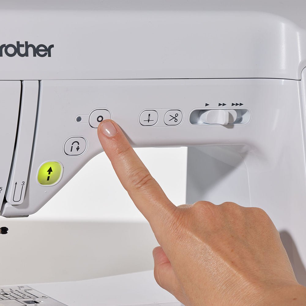 Brother Innov-is F580 mit Stickmodul - Nähmaschinen SCHWAAK