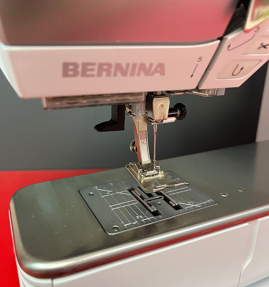 Gebrauchtmodell Bernina B 570 QE mit Standard Stickmodul - Nähmaschinen SCHWAAK